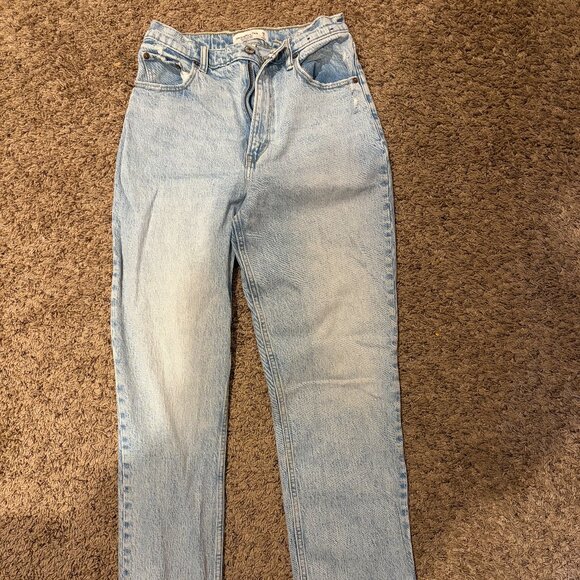 Abercrombie Curve Love Women's The 90s Straight Ultra High Rise Size 28 - Picture 2 of 3